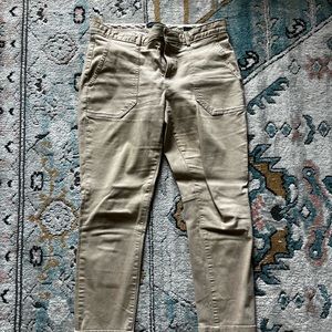 Banana Republic Women’s Tan Business Casual Pants Size 4